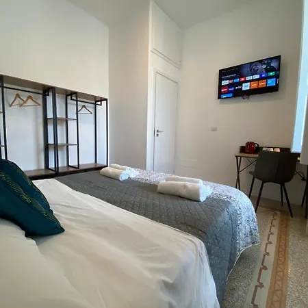 Cavour 221 - Central Station ゲストハウス