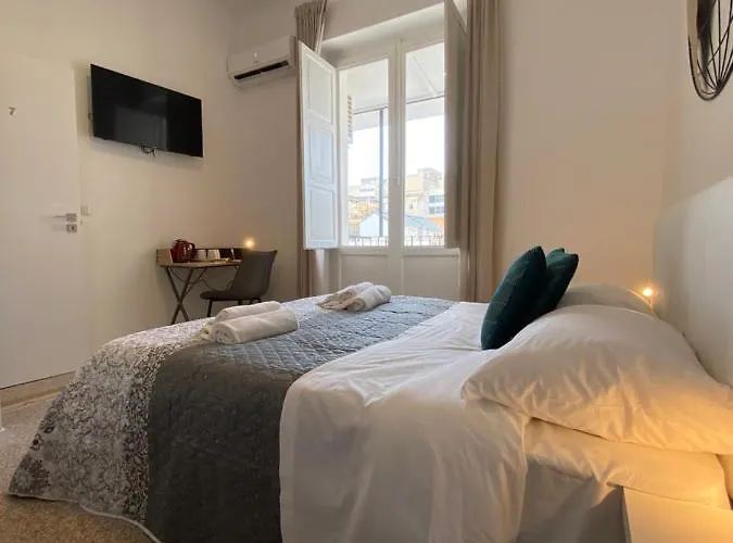 Cavour 221 - Central Station * バーリ