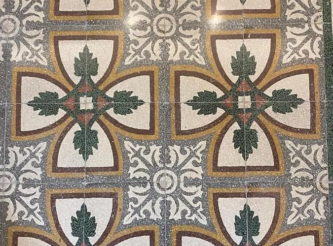 Cavour 221 - Central Station * バーリ