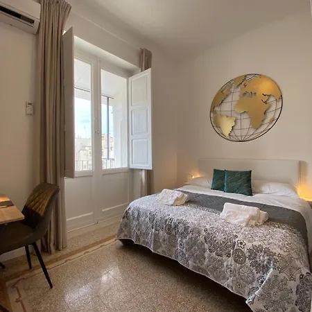 Гостевой дом Cavour 221 - Central Station *