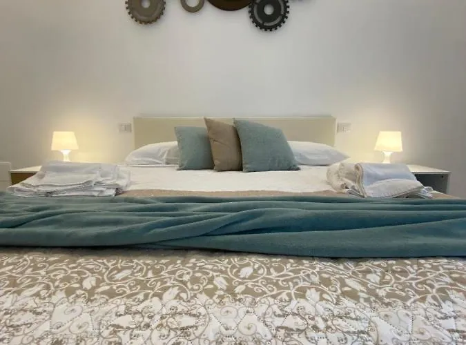 Cavour 221 - Central Station *